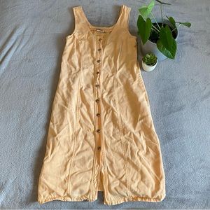 HL Design peach coloured button up dress size 6